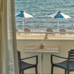 Maria Mare 아파트호텔 아르가시